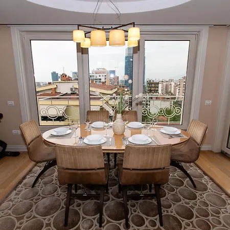Luxury Penthouse Near Air Albania Appartement