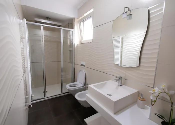Apartament Luxury Penthouse Near Air Albania *